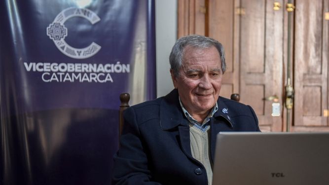 “Tenemos que trabajar por una nueva Argentina, más federal y descentralizada”