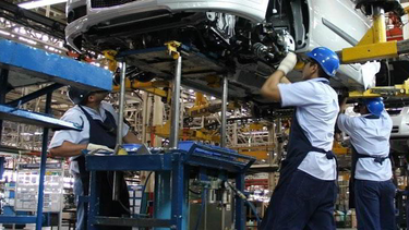 industria: hay 86.600 puestos de trabajo mas que hace tres anos