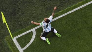 con goles de messi y rojo, argentina le gano a nigeria y clasifico a octavos