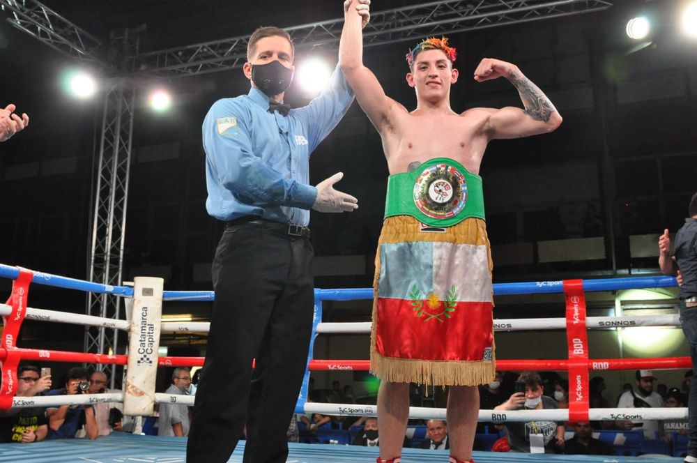 Flamante campeón. Pacman Corzo &nbsp;es proclamado nuevo titular Fedelatin Plata Crucero del CMB.