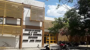 debido a una inesperada disposicion alumnas del ies gobernador jose cubas no pueden recibirse