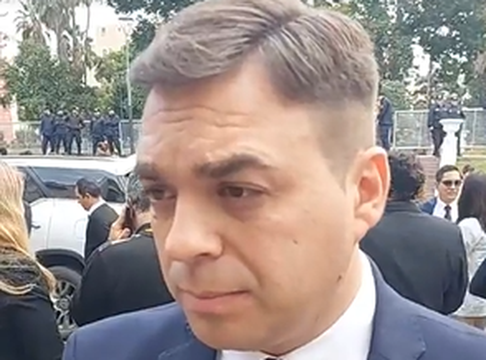 Intendente. Raúl Barot.