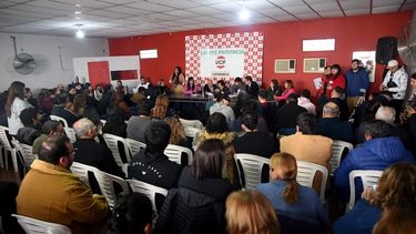 generar le saco un tercio de los convencionales a la ucr