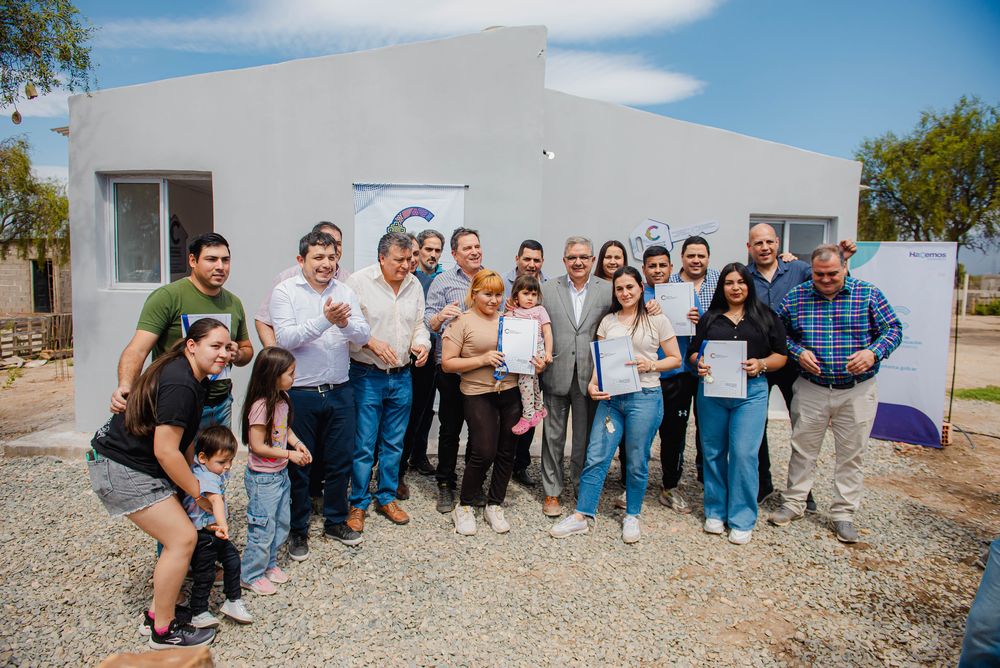 En Capayán más vecinos tienen sus viviendas propias y las infancias su CDI.JPG