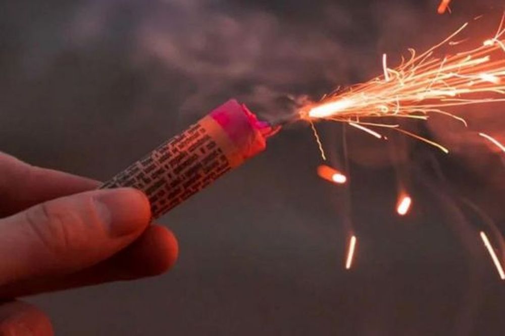 Precaución. Insisten en mantener la pirotecnia lejos de los chicos.