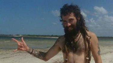 maldonado murio ?por ahogamiento en el rio chubut y fue ayudado por hipotermia?