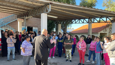 renuncio el director de la maternidad 25 de mayo