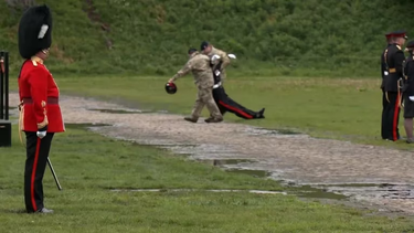 Un soldado se desmayó durante los actos de coronación del rey Carlos III.&nbsp;