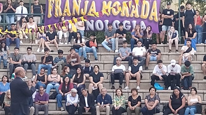 Aprovechen las oportunidades de la universidad pública, libre y gratuita