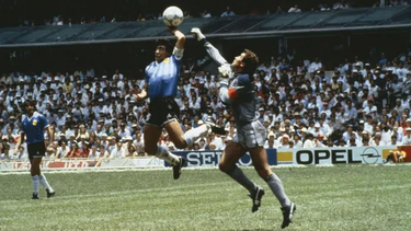 la reaccion de peter shilton ante la subasta por la casaca de maradona