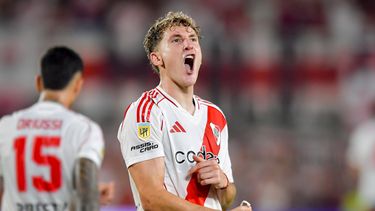 Con Colidio de figura, River frenó a Independiente