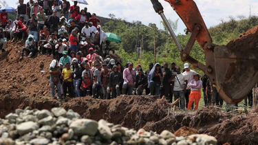 hallaron muertos a los siete mineros atrapados en una mina ilegal de oro en colombia