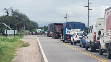 banado de ovanta: municipales cortan ruta