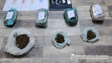 secuestraron casi 7 kilos de droga y mas de 7 millones de pesos