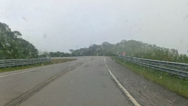 por llovizna y niebla, transitar con precaucion por cuesta del totoral
