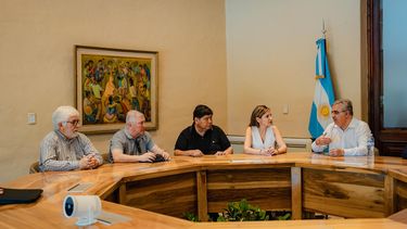 el gobierno y la camara de la construccion coordinan obras de infraestructura urbana para mantener la actividad del sector