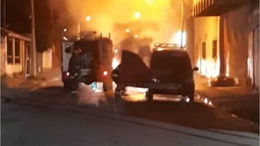 Se incendió un utilitario en la Capital