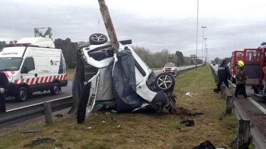cuatro muertos por un choque en la autopista buenos aires-canuelas