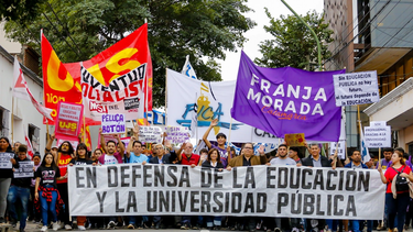 docentes universitarios perdieron el equivalente a ocho salarios desde la llegada de milei