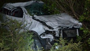 Una mujer murió y su bebé se salvó al caer a un barranco
