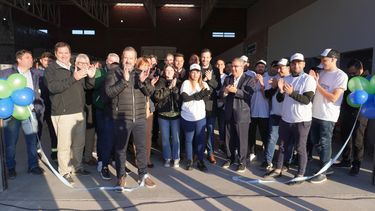 Jalil participó de la inauguración de una empresa comercial