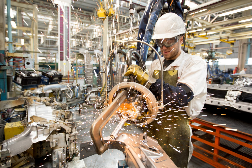 La industria creció en la comparación interanual y respecto del mes anterior.