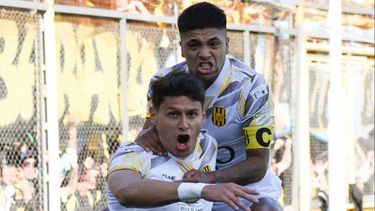 La boca llena de gol para el andalgalense Nelson Da Silva, que avanzó con Olimpo.&nbsp;