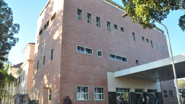 Atacó a su pareja en el Hospital de Niños