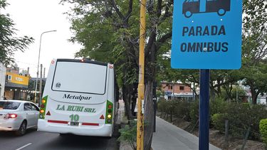 Inseguridad: le robaron la mochila a una docente en la parada de colectivos