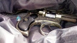 Arrestan a un joven y secuestran un arma de fuego