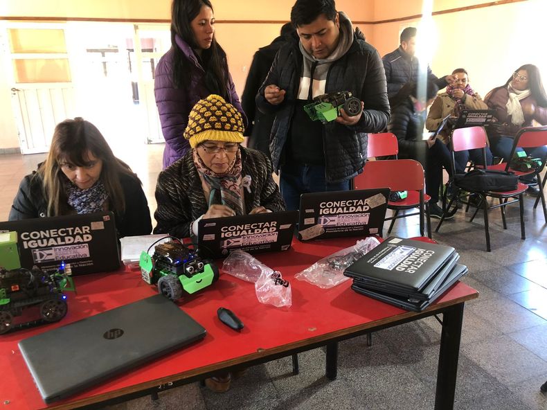 Taller de educación digital y robótica para docentes de nivel inicial y ...