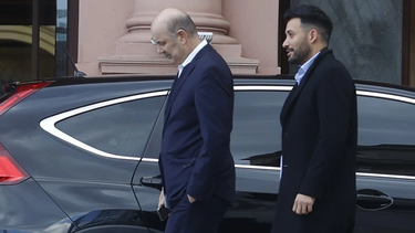 el gobierno admitio que se anotaron solo 10 alumnos al curso de la esposa de sturzenegger que cobro 115 millones