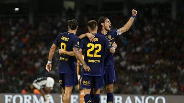 Boca goleó en Santiago y extiende la racha ganadora