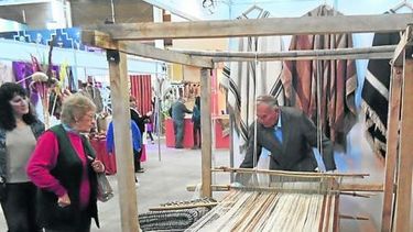 Se presenta la Fiesta del Poncho en Buenos Aires