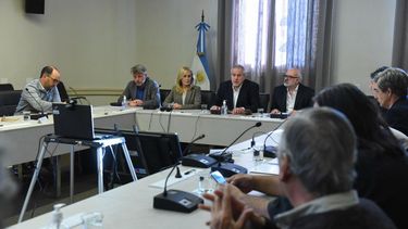 acordaron aumento del salario inicial docente