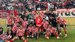 Villa Cubas se quedó con el superclásico y sigue firme en la punta