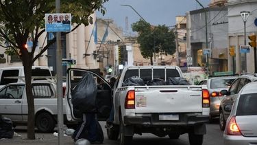 La Capital contrató un servicio privado para levantar la basura