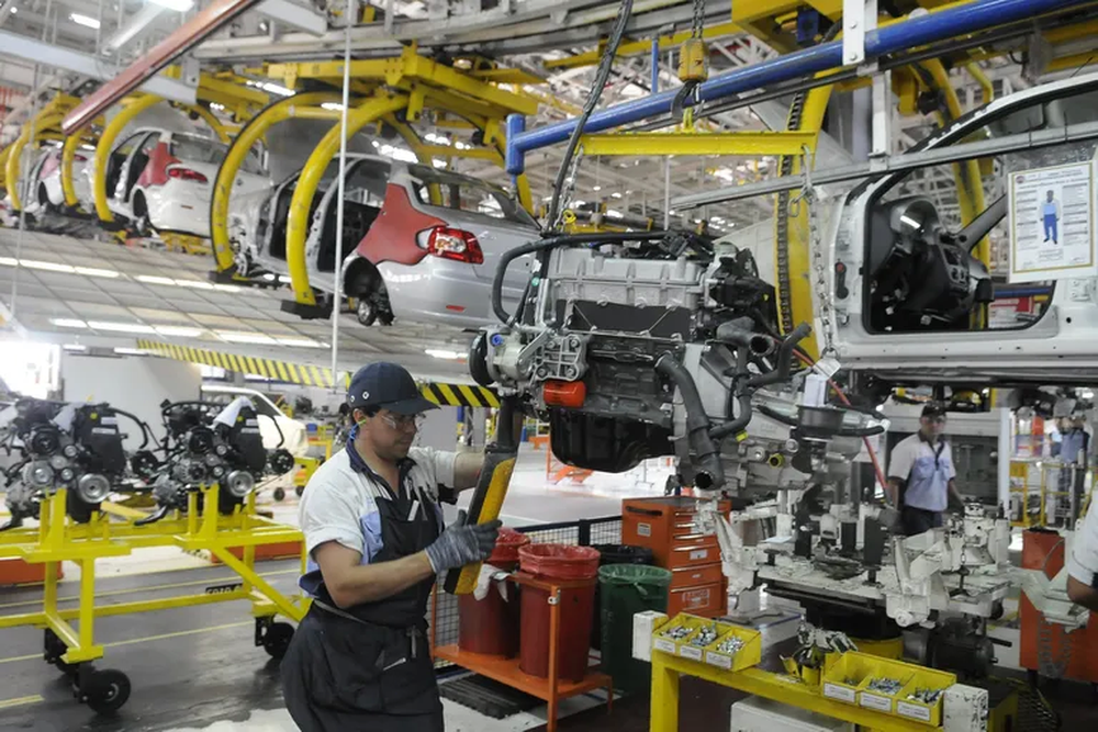 La industria automotriz da potentes señales de reactivación