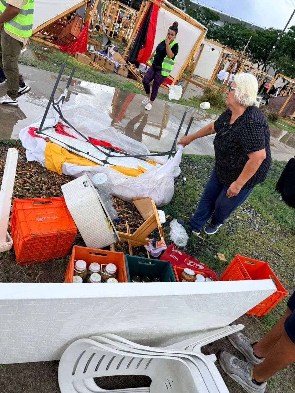 Maubecín aseguró que no hubo personas afectadas y que se avanzó con la devolución del canon a artesanos y gastronómicos.