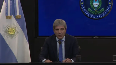 caputo presento cambios en la ley de inocencia fiscal para incentivar el uso de los dolares del colchon