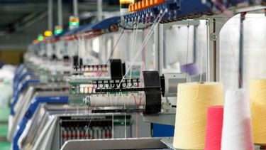 El Gobierno flexibilizó el ingreso de importaciones textiles y electrodomésticos