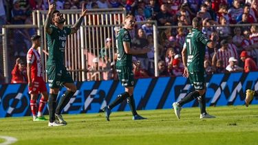 Sarmiento festeja su triunfo ante Unión, que coquetea con el descenso