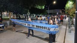 Docentes y trabajadores de la salud se movilizaron en Andalgalá