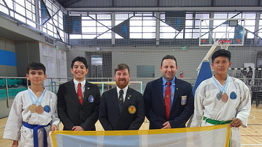 la uck logro seis medallas en el regional