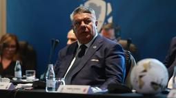 Claudio Tapia completará el mandato como representante de Conmebol en el Consejo de FIFA Claudio Tapia completará el mandato como representante de Conmebol en el Consejo de FIFA