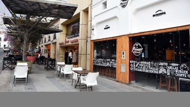 Gastronómicos piden cerrar todos los días a la medianoche