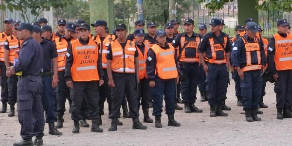680x6801386587705policiadejujuy7_1000_1100.jpg