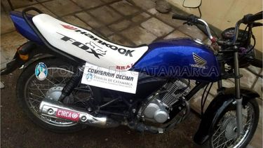 Encuentran una moto abandonada