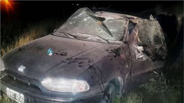 Volcó un auto en La Paz