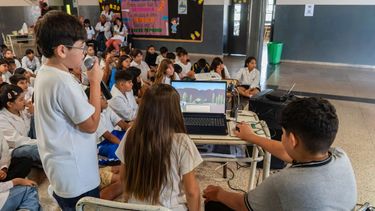 Herramienta educativa. El objetivo es acercar a los estudiantes a conocer la historia mediante juegos